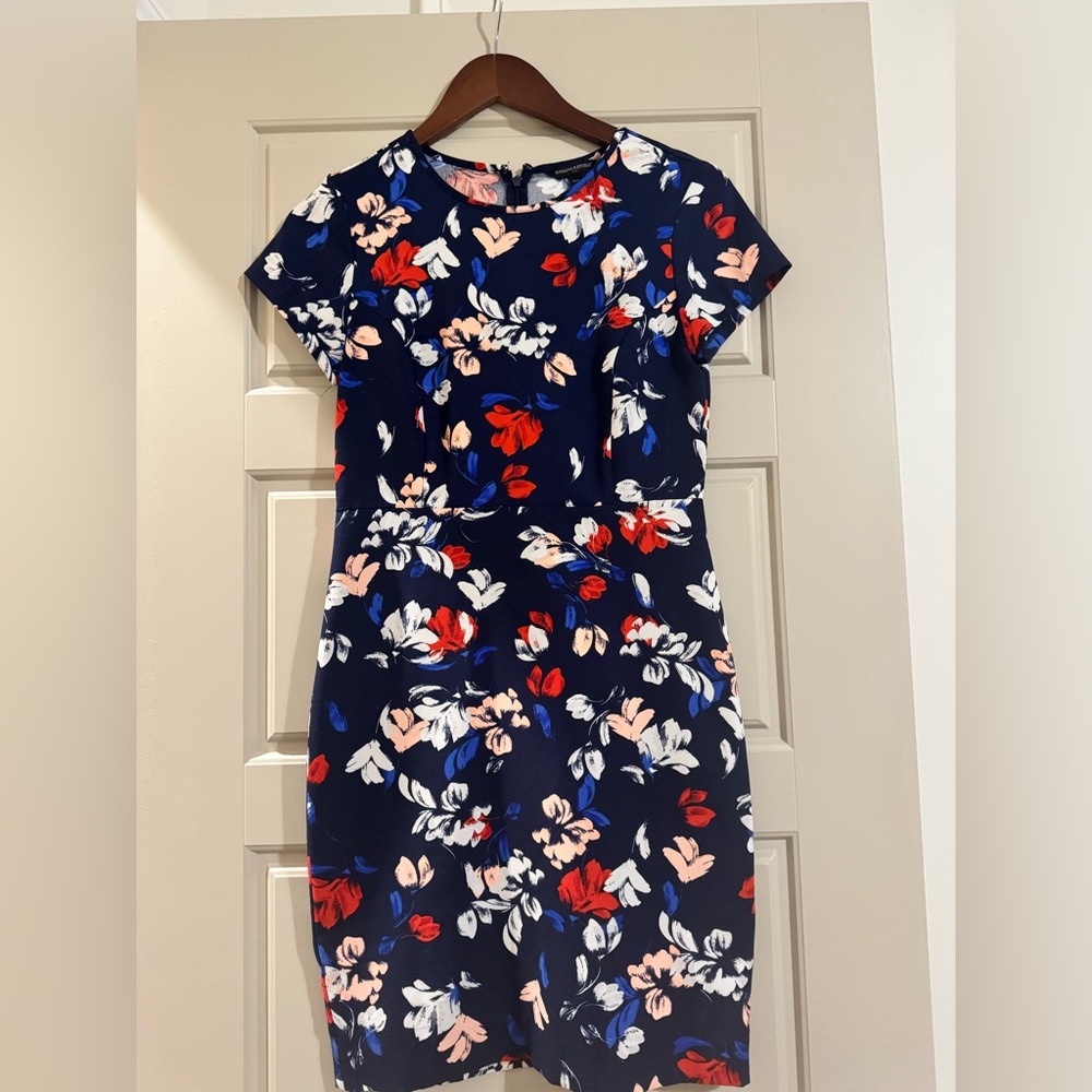 Banana republic red/white/blue floral dress with peach accents
